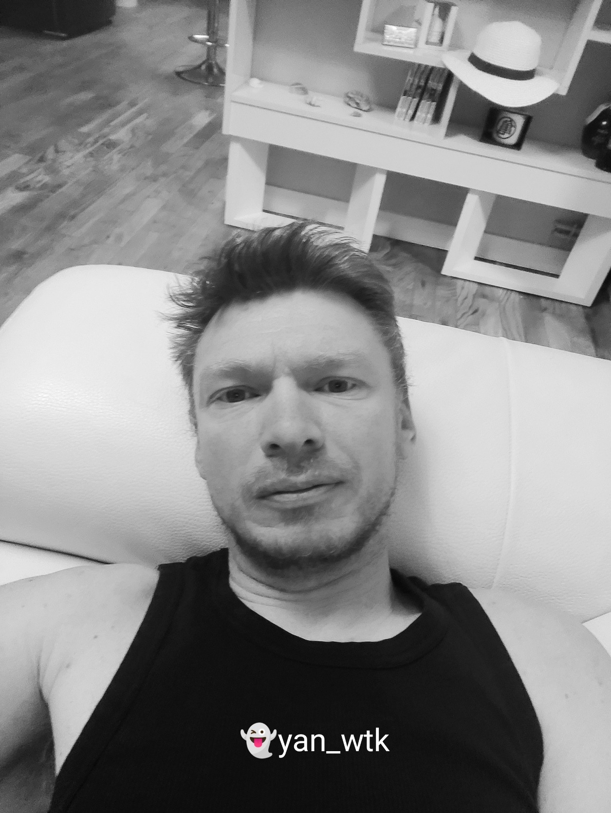 Perfil de Louis-edouard