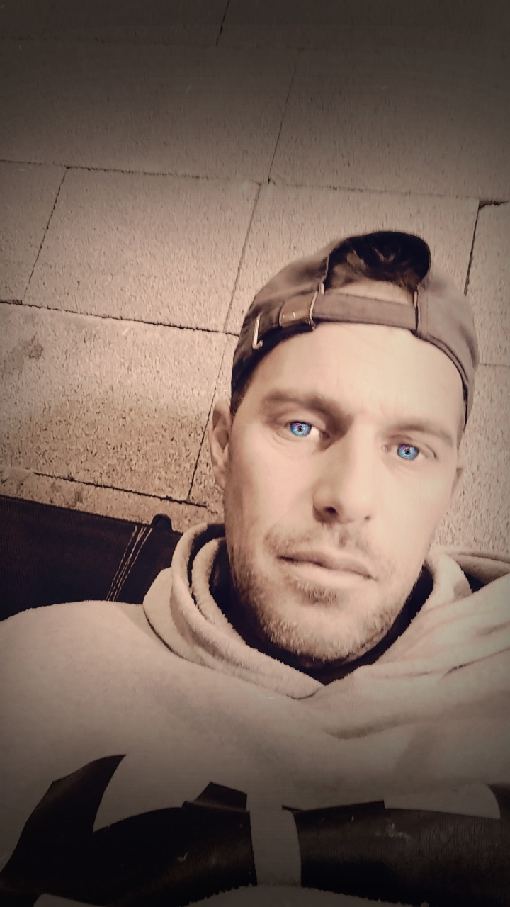 Perfil de Charles-alexandre